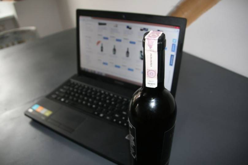 Ustawa tonie w e-alkoholu